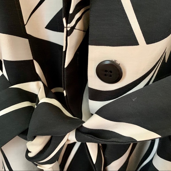 Spring Semantiks Black and White Pattern 3/4 Sleeve Jacket with Belt - Picture 5 of 11